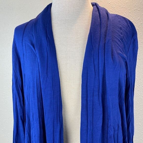 NWT Ellen Tracy Blue Blouse Top Size M - Picture 2 of 8